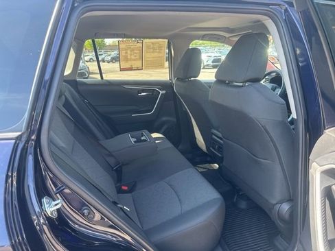 Used 2022 Toyota RAV4 XLE w/ Convenience Package image 16