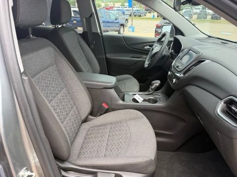 Used 2024 Chevrolet Equinox LT FWD image 19