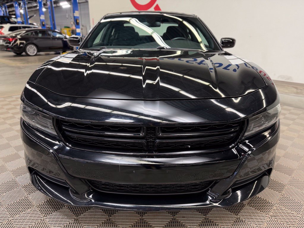 Used 2023 Dodge Charger SXT w/ Blacktop Package RWD image 2