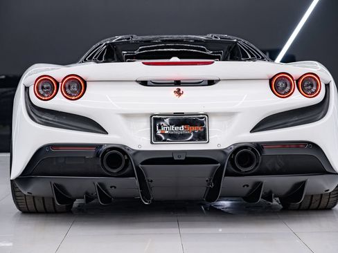 Used 2023 Ferrari F8 Tributo RWD image 25