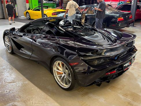 Used 2022 McLaren 720S Performance RWD image 11