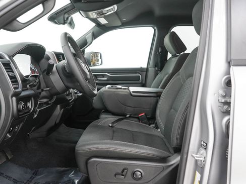 Used 2025 RAM 1500 Big Horn AWD/4WD image 23