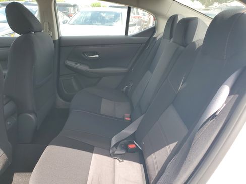 New 2025 Nissan Sentra SR w/ Midnight Edition image 17