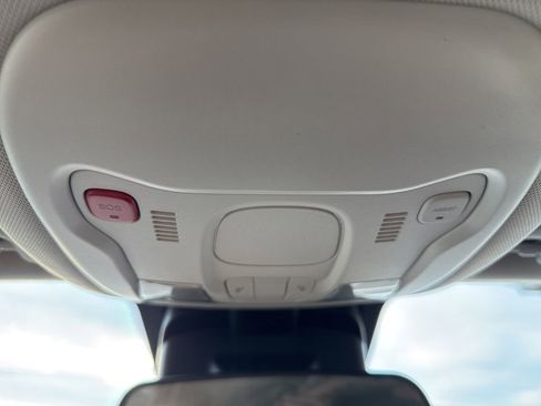 Used 2021 Jeep Renegade Sport image 57