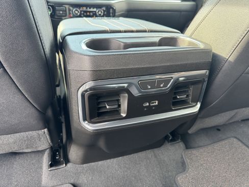 Used 2024 Chevrolet Silverado 3500 High Country w/ Technology Package image 17