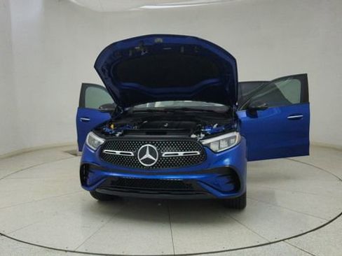 Used 2025 Mercedes-Benz GLC 350e 4MATIC w/ AMG Line image 77