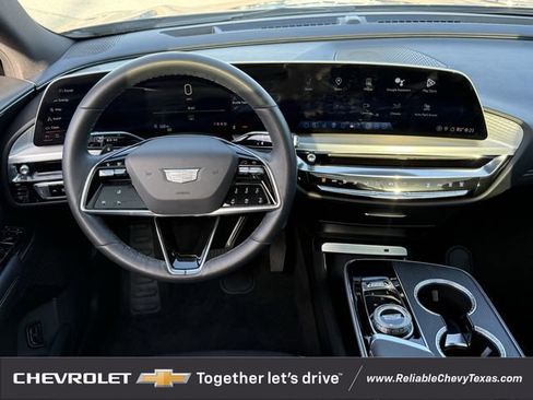 Used 2024 Cadillac Lyriq Luxury RWD image 12