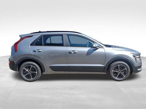 New 2025 Kia Niro EX image 7