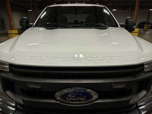 Used 2022 Ford F250 XL w/ Power Equipment Group AWD/4WD image 25
