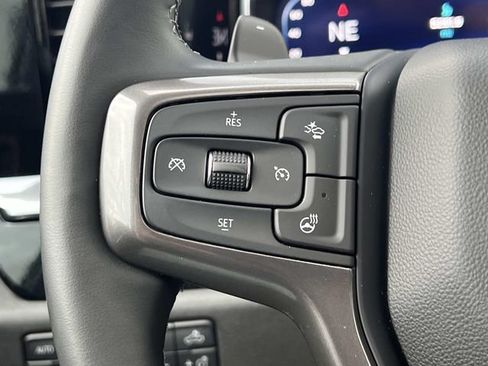 Used 2025 Chevrolet Silverado 1500 High Country w/ High Country Premium Package AWD/4WD image 28