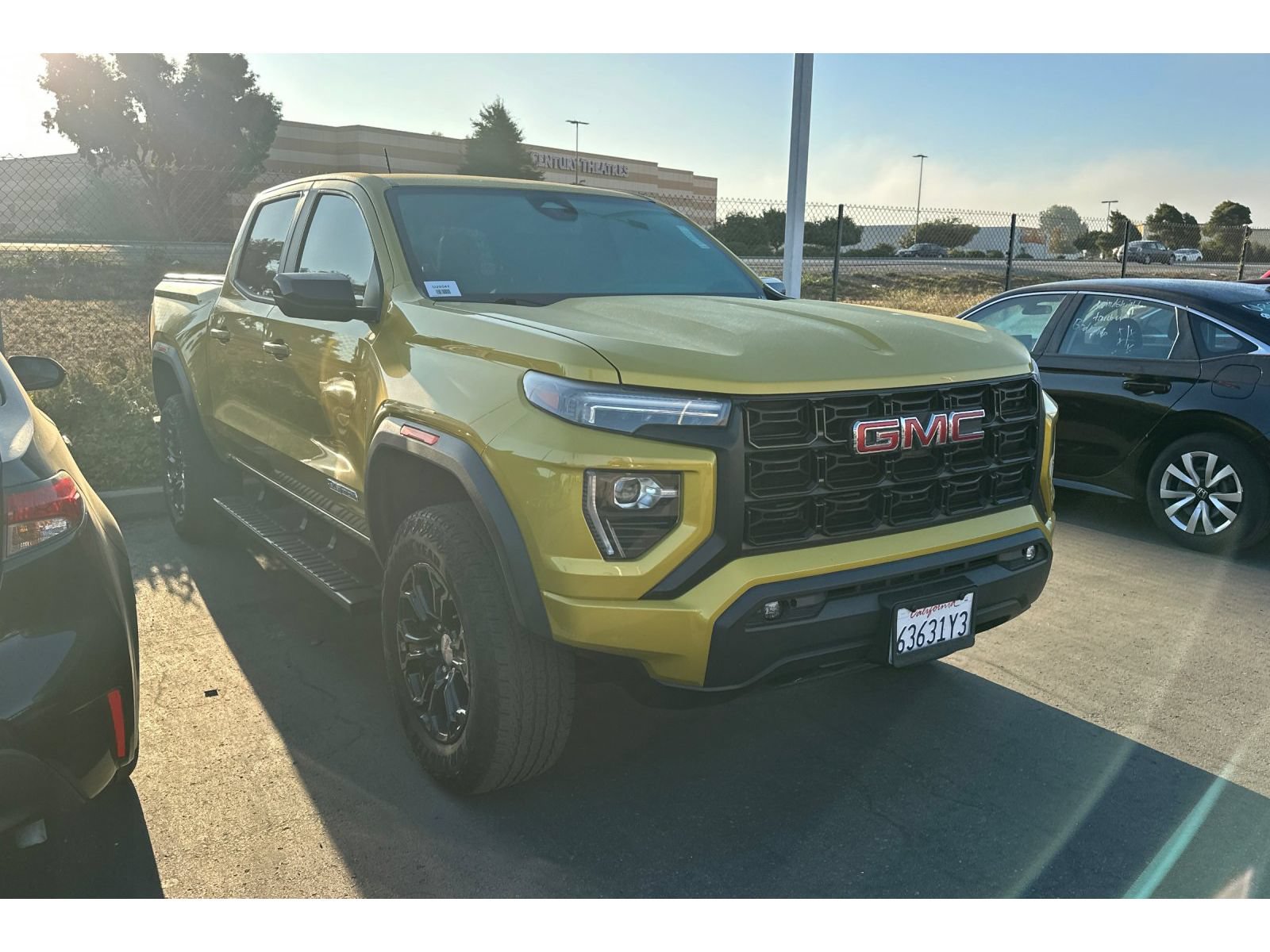 Used 2023 GMC Canyon Elevation w/ Elevation Premium Package RWD image 2