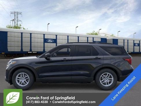New 2026 Ford Explorer Active image 3
