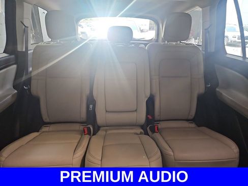 Used 2025 Lincoln Aviator Reserve w/ Illumination Package AWD/4WD image 13