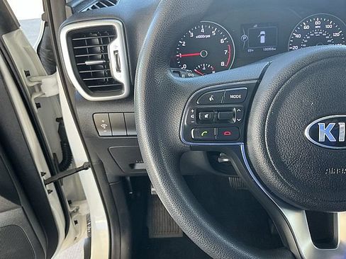 Used 2017 Kia Sportage LX image 19