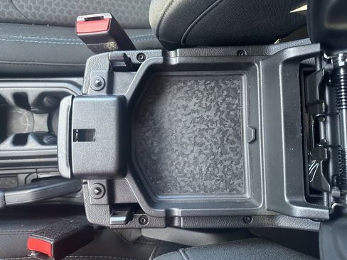 Used 2024 Jeep Wrangler Unlimited Rubicon 4xe image 34