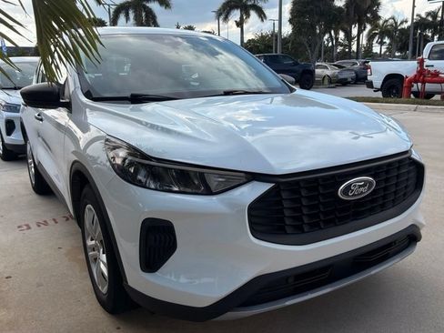 Used 2023 Ford Escape FWD image 4