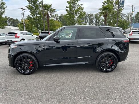 New 2025 Land Rover Range Rover Sport Dynamic SE image 2