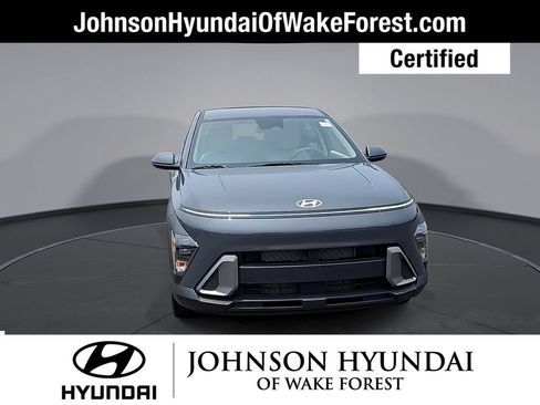 Certified 2025 Hyundai Kona SE FWD image 7