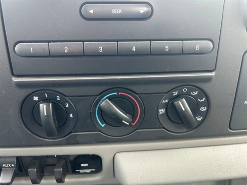 Used 2007 Ford F250 XL image 12