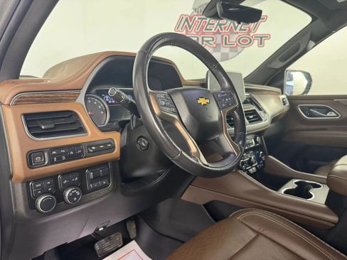 Used 2021 Chevrolet Suburban High Country w/ Premium Package AWD/4WD image 10