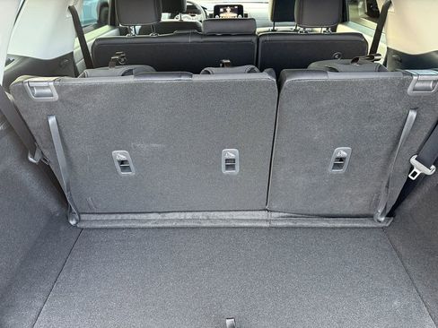 New 2025 Nissan Pathfinder SV w/ Black Appearance Package image 15