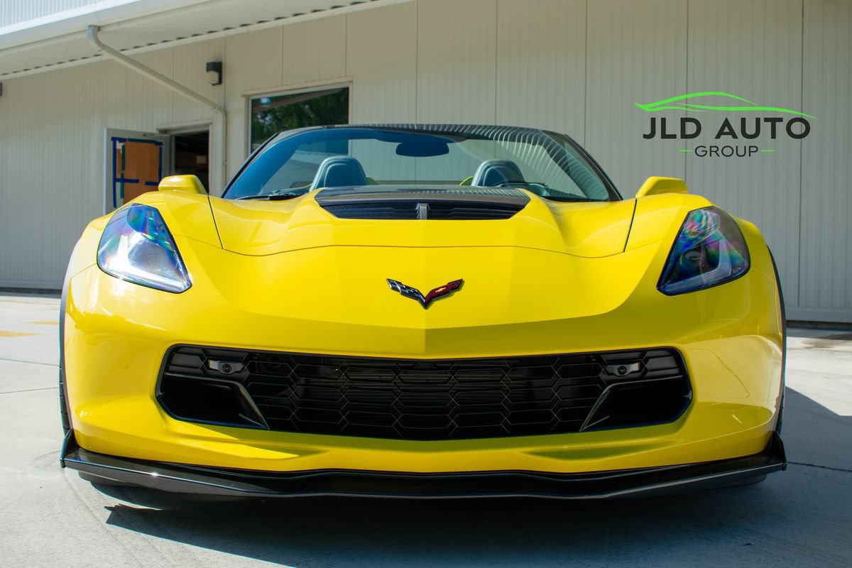 Used 2018 Chevrolet Corvette Z06 RWD image 3