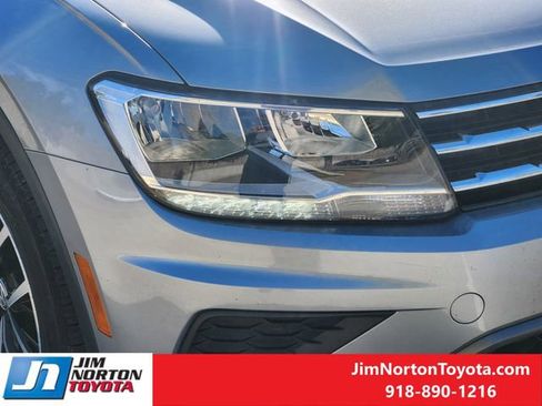 Used 2021 Volkswagen Tiguan SE image 10