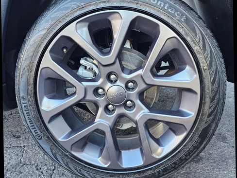 Used 2021 Jeep Compass Latitude w/ Driver Assistance Group image 36