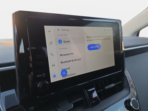 Used 2025 Toyota Corolla LE image 21