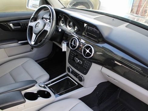 Used 2014 Mercedes-Benz GLK 350 4MATIC image 17