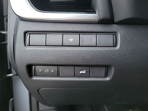 Used 2022 Nissan Rogue SL w/ SL Premium Package image 26