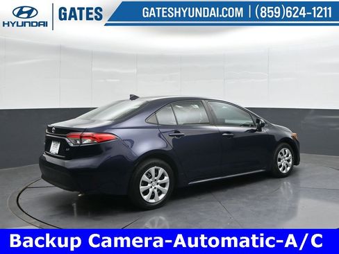 Used 2023 Toyota Corolla LE image 2