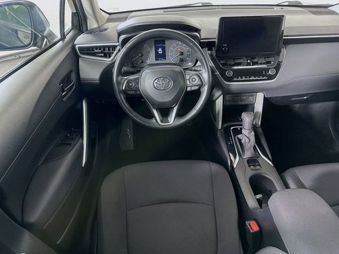 Used 2023 Toyota Corolla Cross LE w/ Moonroof Package AWD/4WD image 4
