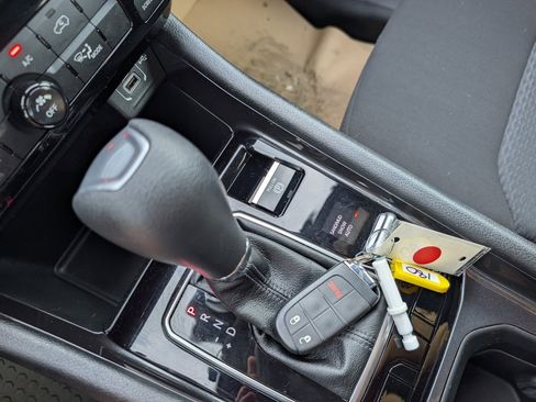 Used 2024 Jeep Compass Sport image 27