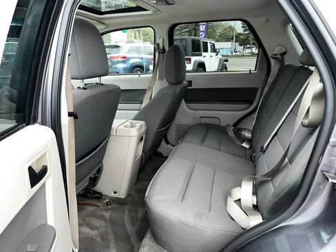 Used 2010 Ford Escape XLT AWD/4WD image 12