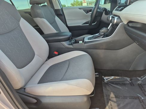 Certified 2022 Toyota RAV4 XLE w/ Convenience Package AWD/4WD image 23