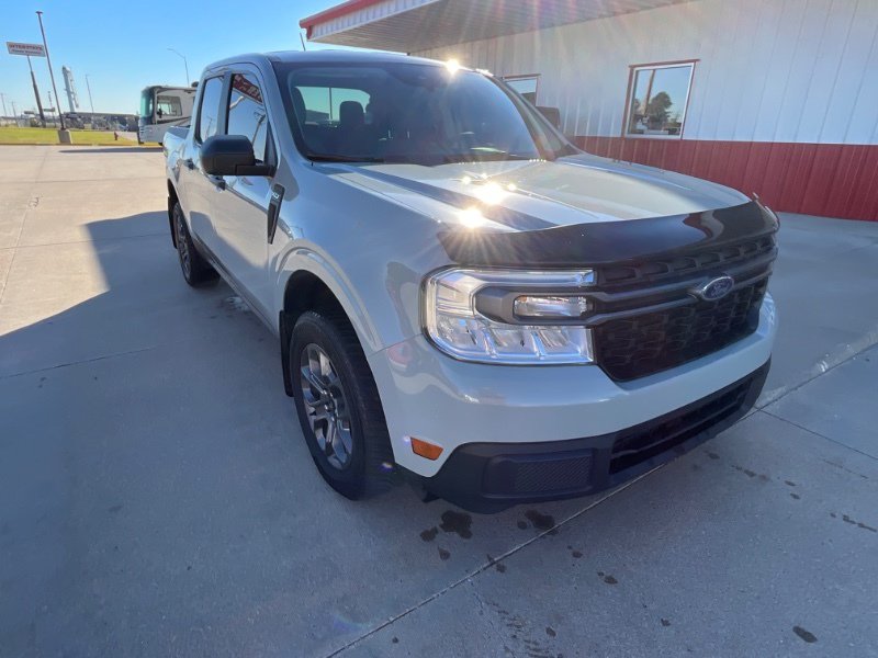 Used 2023 Ford Maverick XLT FWD image 2