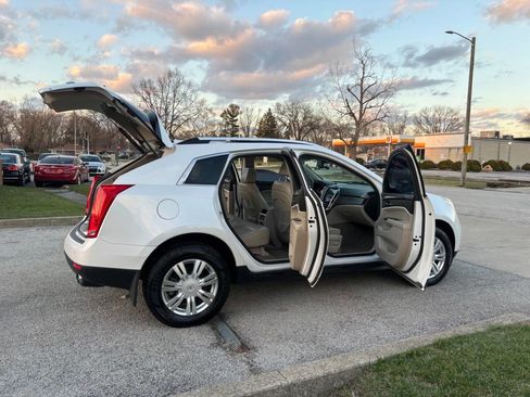 Used 2013 Cadillac SRX Luxury image 7