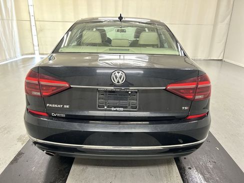 Used 2017 Volkswagen Passat 1.8T SE FWD image 21