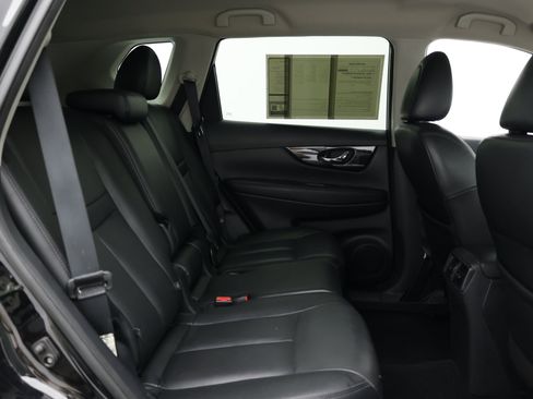 Used 2020 Nissan Rogue SL FWD image 41