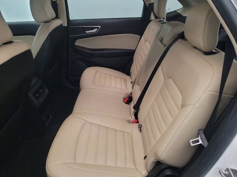 Used 2020 Ford Edge SEL w/ Convenience Package image 18