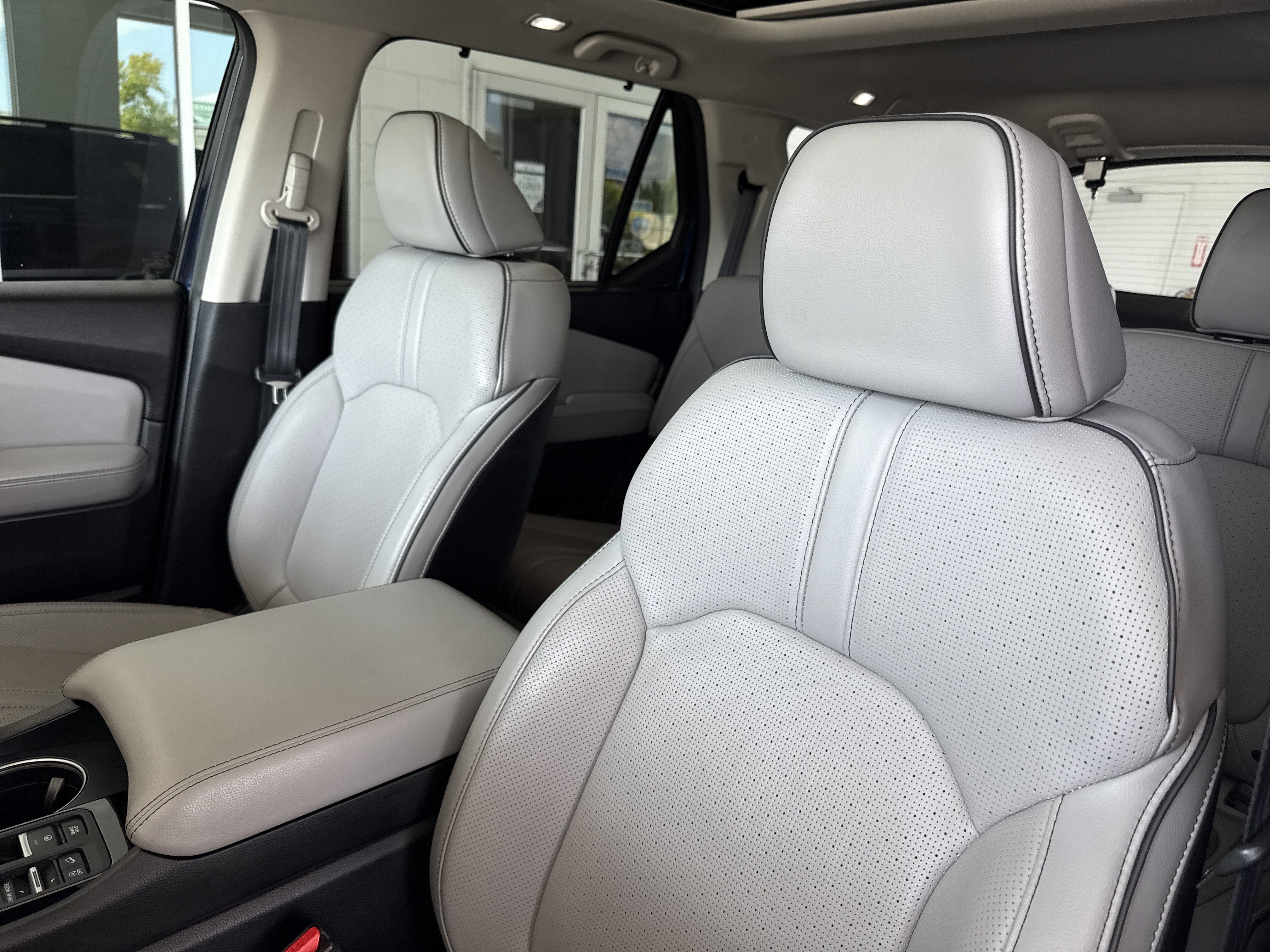 Used 2023 Honda Pilot Elite image 23