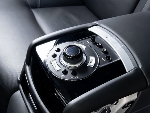 Used 2011 Rolls-Royce Ghost image 61