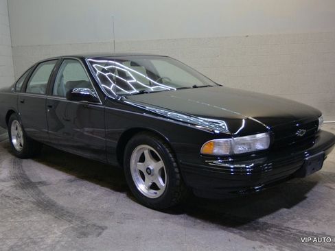 Used 1995 Chevrolet Impala Sedan image 1