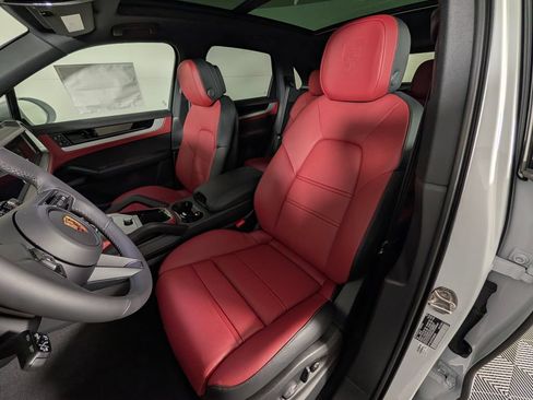 New 2026 Porsche Cayenne AWD/4WD image 5