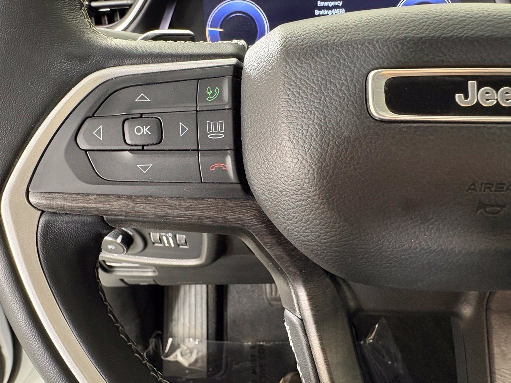 Used 2022 Jeep Grand Cherokee L Limited w/ Trailer Tow Group (B) AWD/4WD image 25