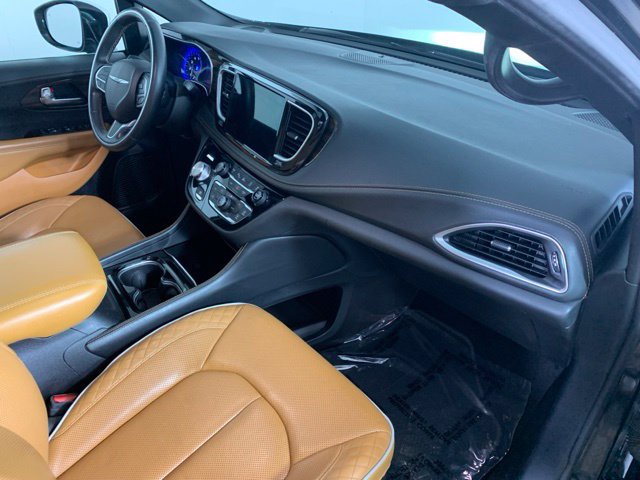 Used 2021 Chrysler Pacifica Pinnacle AWD/4WD image 6