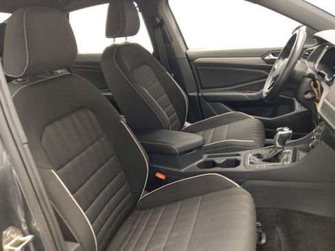 Used 2024 Volkswagen Jetta Sport image 21