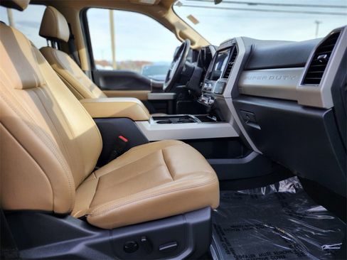 Used 2022 Ford F250 Lariat w/ Tremor Off-Road Package image 9