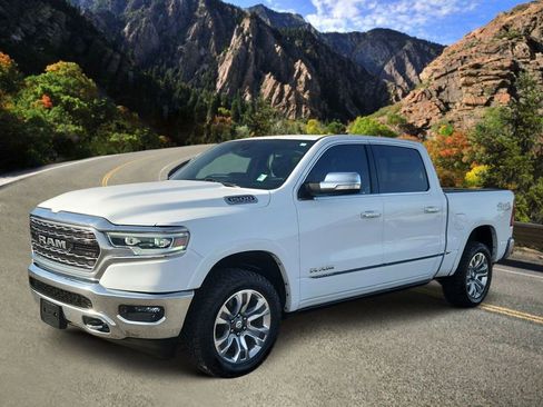 Used 2022 RAM 1500 Limited w/ Off-Road Group image 5